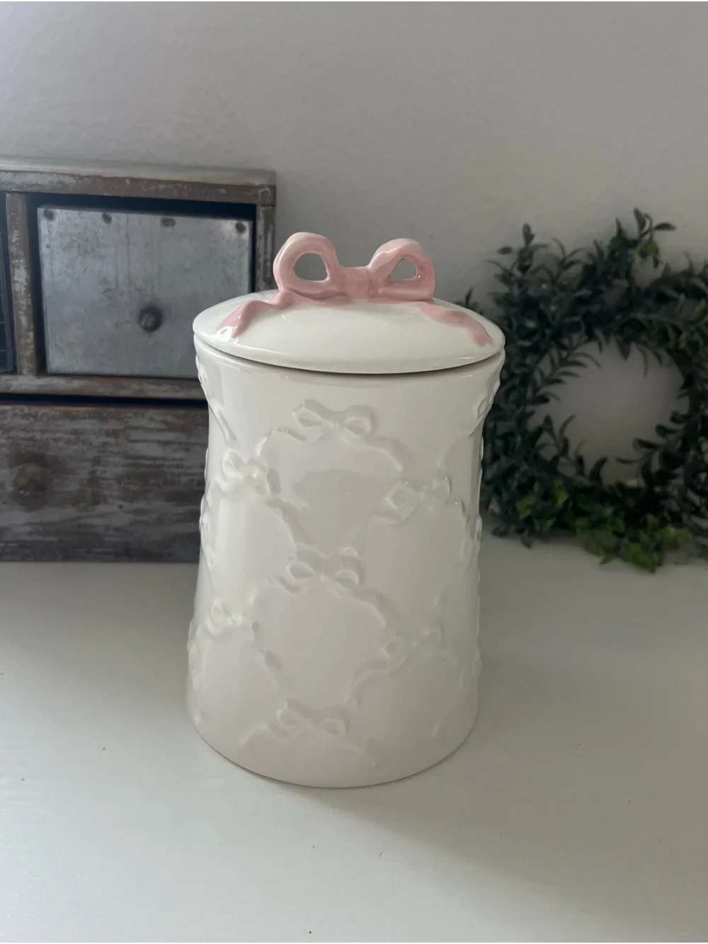 New Small Pink Bow Embossed Ceramic Canister